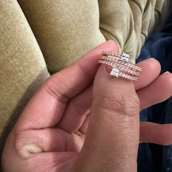 Pandora rose gold ring size 5 - Picture 3 of 5